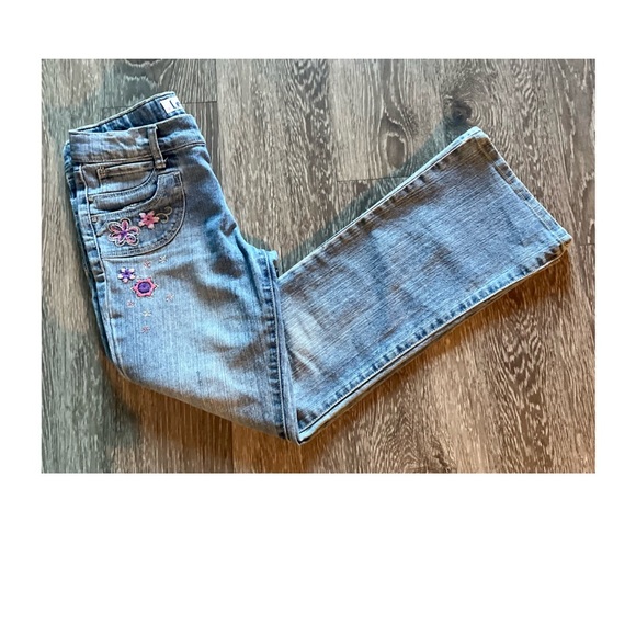 SALE🎈RARE SUPER CUTE SPECIAL EMBROIDERED JEANS BY LEI! BOHO STYLE! - Picture 3 of 4